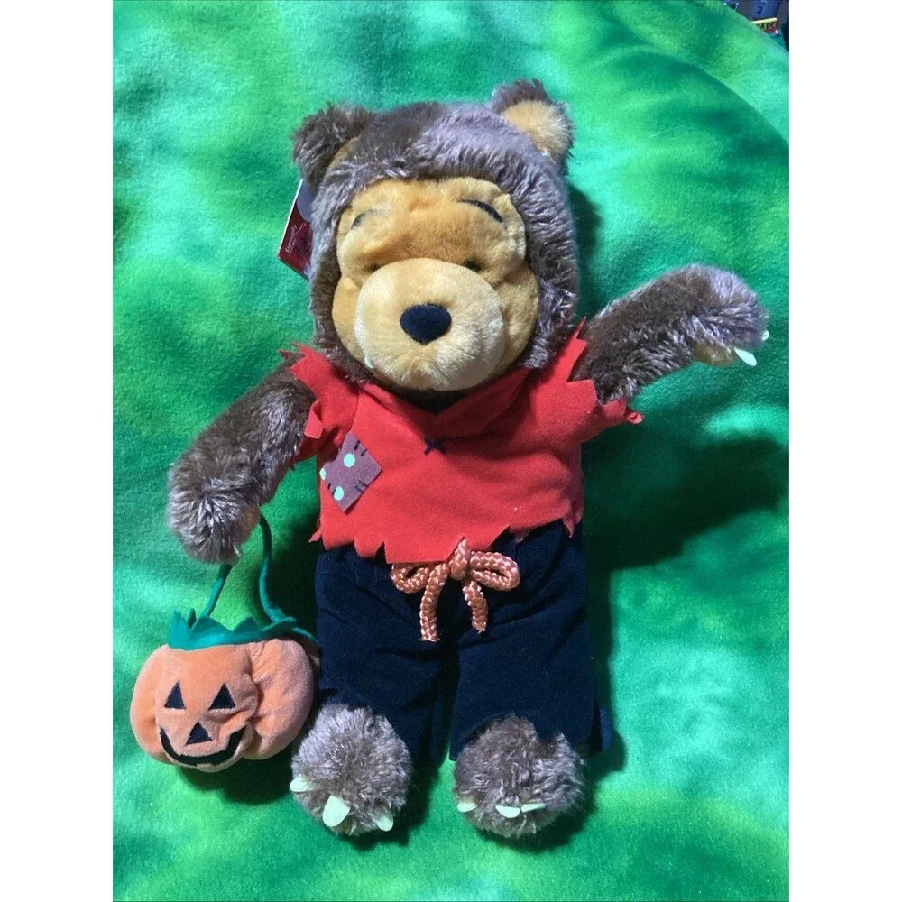 Disney Store Winnie the Pooh Werewolf Halloween Plush 12 Inch NWT Pumpkin Basket